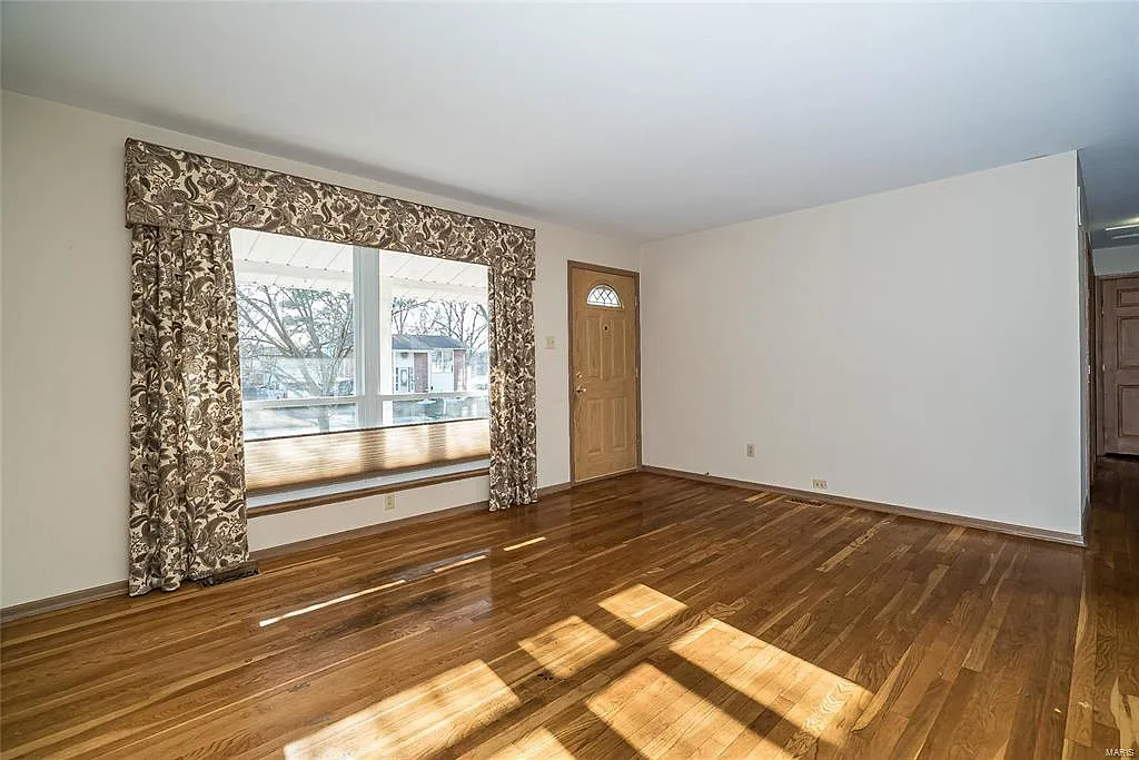 3 bed, 1.5 bath, 962 sqft, $1,850 — Photo 4