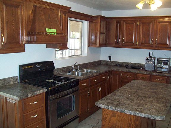 kitchen all new and Gas 