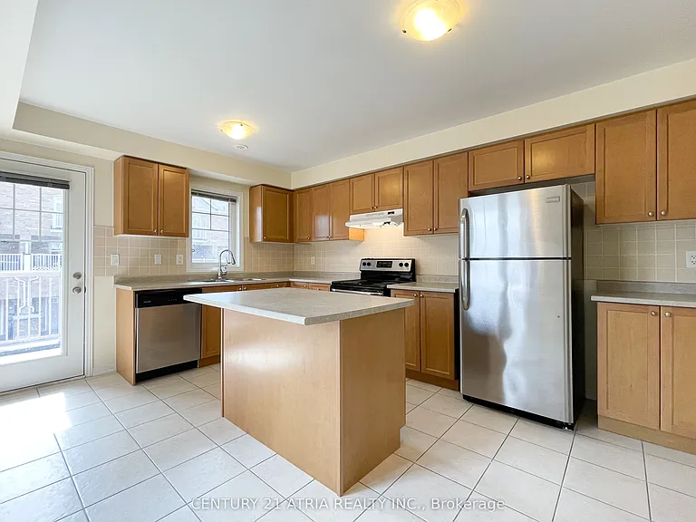 5295 Major Mackenzie Dr E — Photo 9