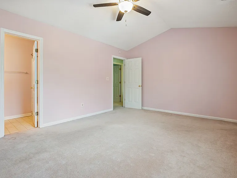 128 Shady Spring Pl — Photo 12
