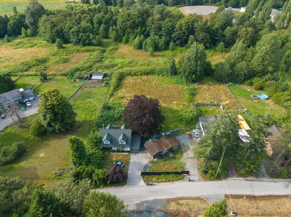 18295 74th Ave, Surrey, BC V4N 6C1