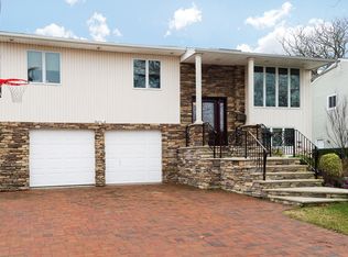 2772 Patricia Ln, Bellmore, NY 11710