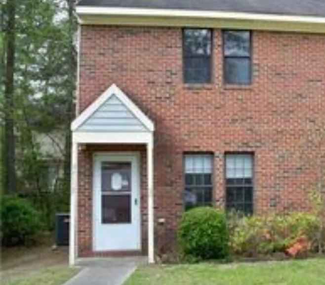 4713 Courtney Ln — Photo 1