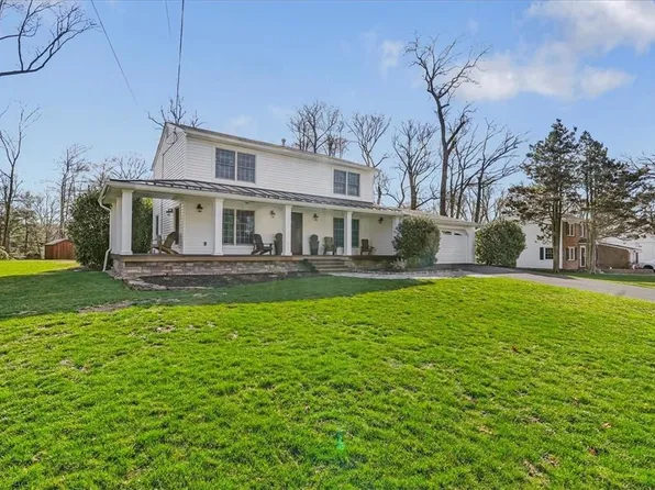 52 Oriole Street, Pearl River, NY 10965