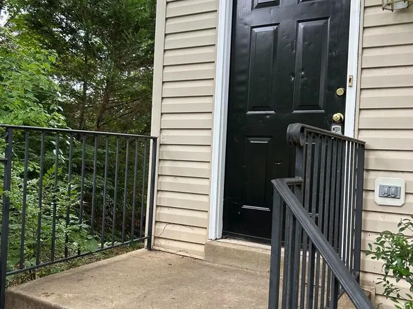 601 Meadowbrook Dr, Culpeper, VA 22701