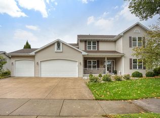 500 W Crossing Meadows Ln, Appleton, WI 54913
