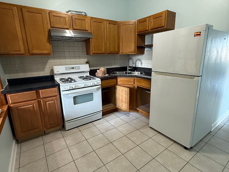 1st image of 546 N Saint Louis Ave Unit 2