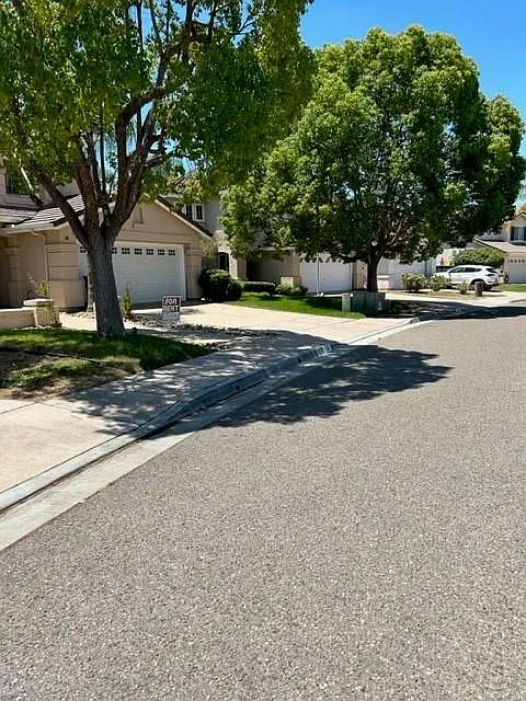 3 bed, 3000 sqft, $4,150 — Photo 3