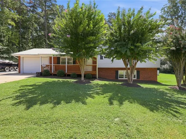 484 Newbern Ave, Asheboro, NC 27205
