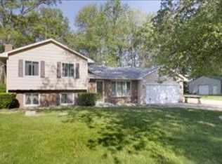 53972 Stevens Ln, Three Rivers, MI 49093