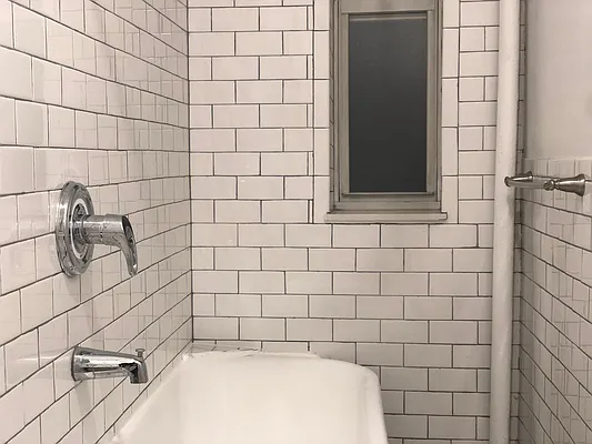 Rented by LJ Sloane Management | media 45