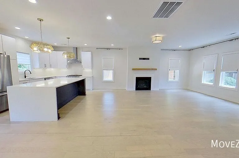 5018 Double Lakes Dr — Photo 4
