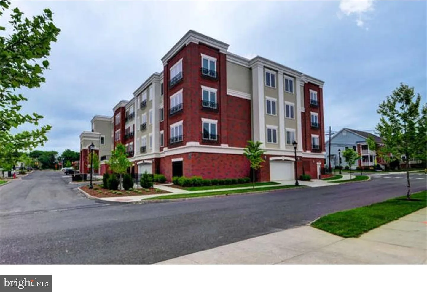 2 bed, 1241 sqft, $2,700 — Photo 3