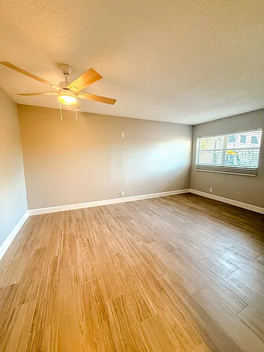 225 Danube Ave #4 Photo 1