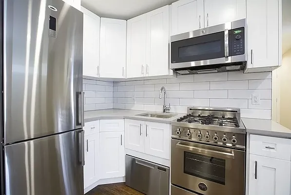 Rented by REAL New York | media 3