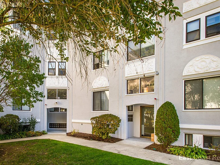 230 Walnut St #20A — Photo 24