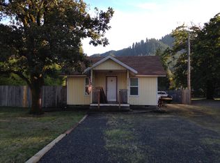 47530 School St, Oakridge, OR