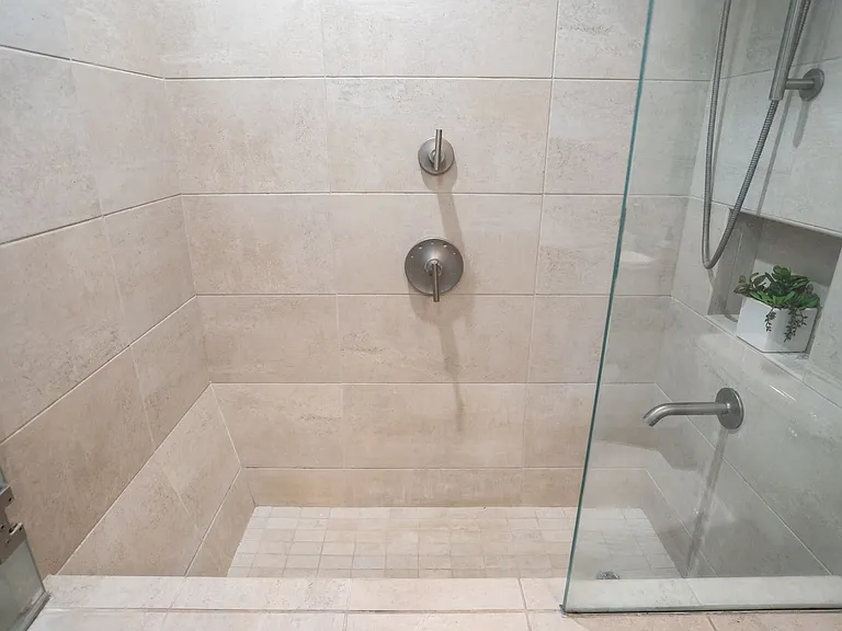 33 Hoe St — Photo 23