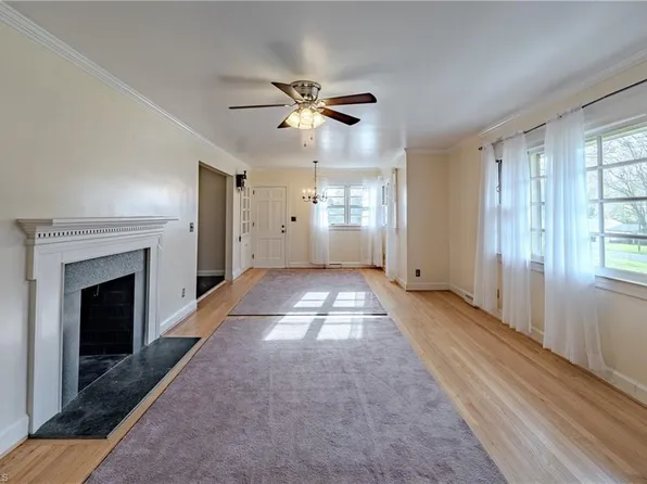 246 Fairview Ave, Mount Airy, NC 27030