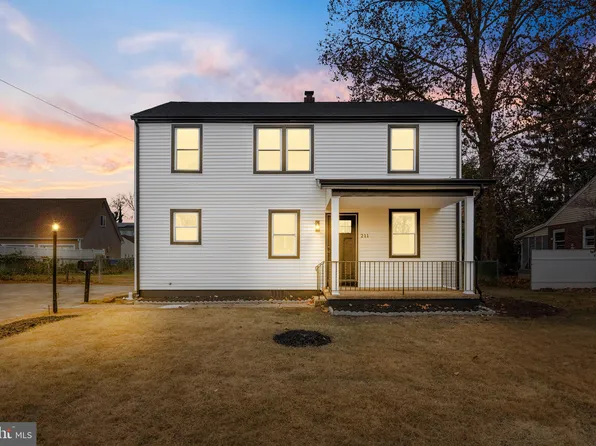 211 Peachtree Ln, Delanco, NJ 08075