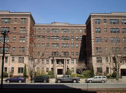 2001 Commonwealth Ave #6