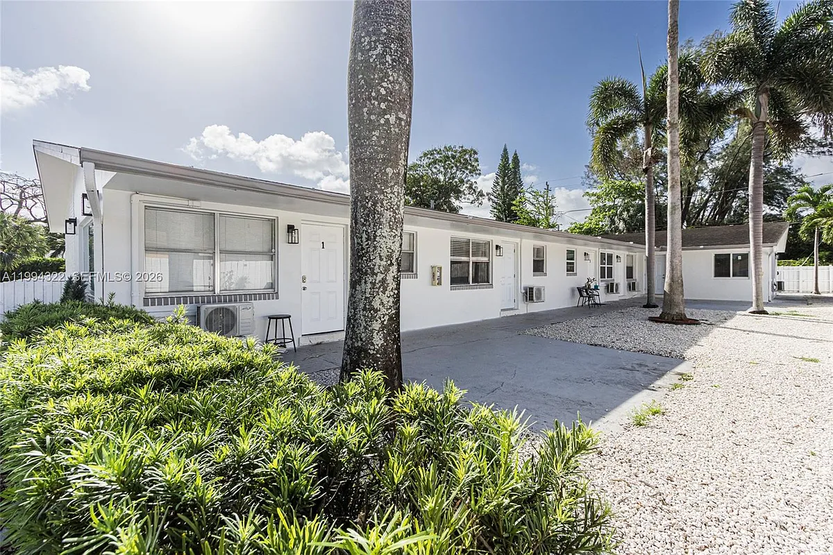 Photo 2 of 24 - 55 SW 13th St #A - Dania Beach, FL Building Photo - 55 SW 13th St #A
