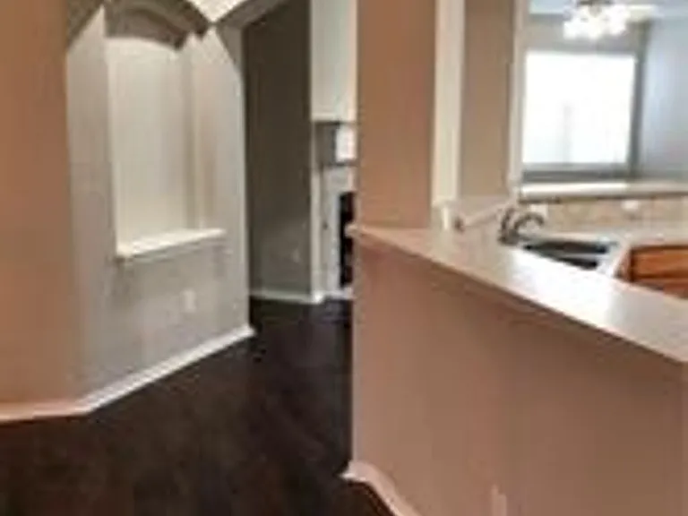 5728 Calloway Dr — Photo 4