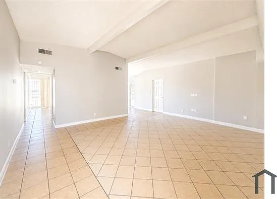 5 bed, 1810 sqft, $1,949 — Photo 1