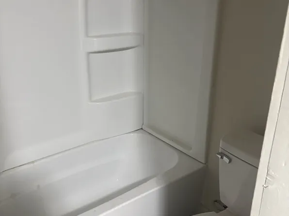 499 S Detroit St, Xenia, OH 45385