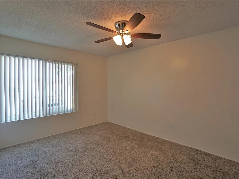 7516 Parkway Dr #1I — Photo 7