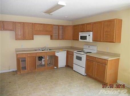 2nd image of 15 Holly Springs Cir