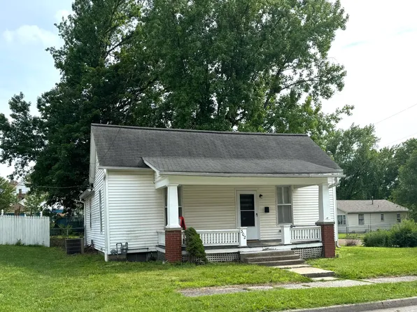302 E Mitchell St, Marshall, MO 65340
