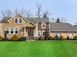 1915 Bartle Ln, Martinsville, NJ 08836