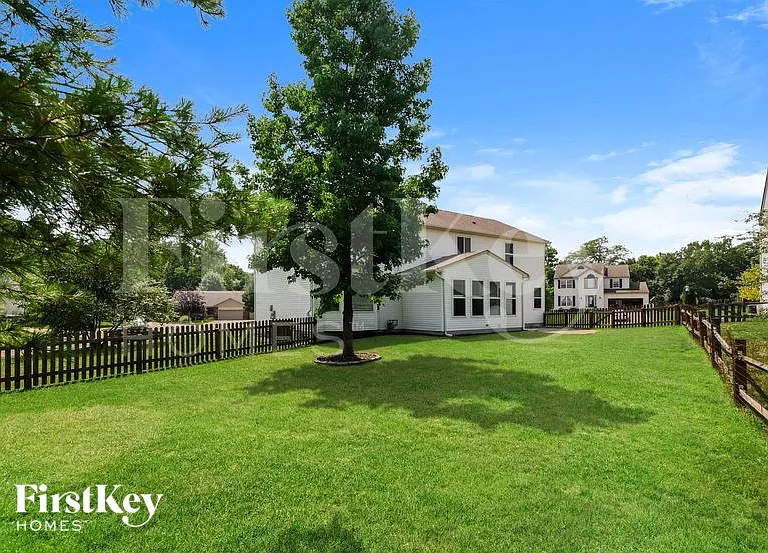 160 Cambridge Dr — Photo 15