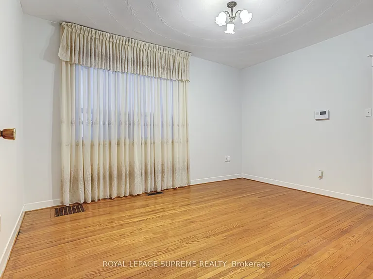 160 Shanly St #MAIN LOWER — Photo 18