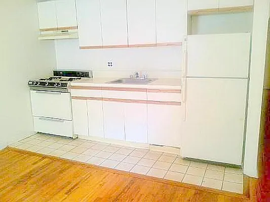 Rented by Manhattan Spaces | media 32