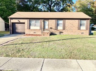 2 Haley Dr, Hampton, VA 23661