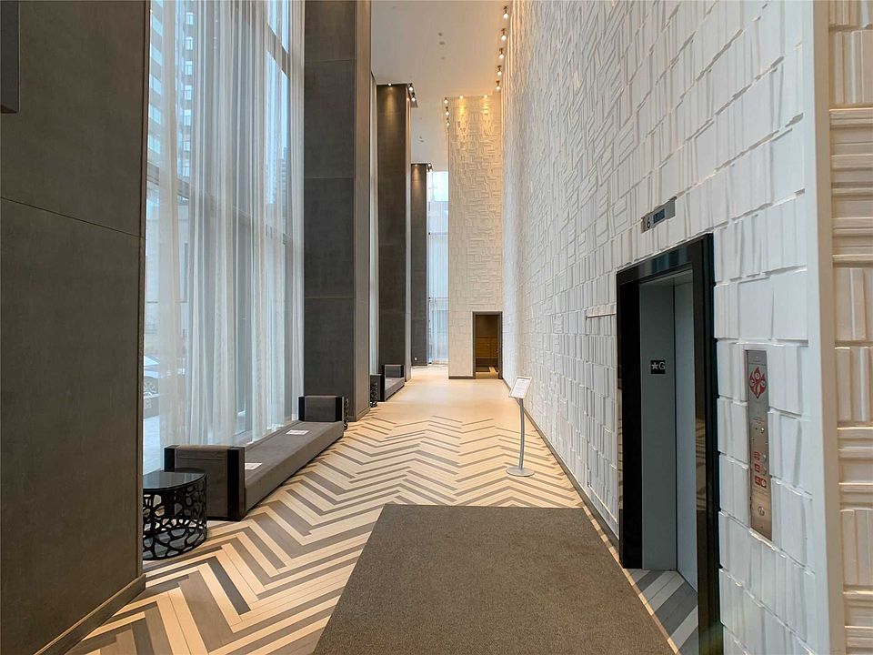2nd image of 1080 Bay St #2610