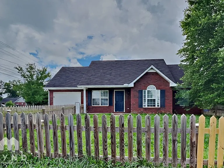 2401 Pinyon Dr — Photo 16