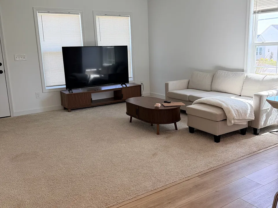 5024 Forsythia Pl