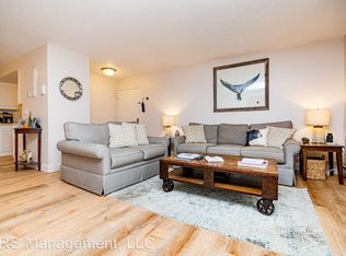 9-11 S Main St #3, Topsfield, MA 01983