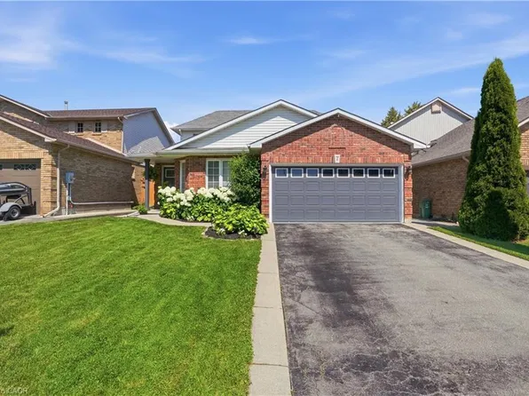 7 Rockhaven Ln, Hamilton, ON L8B 0H7