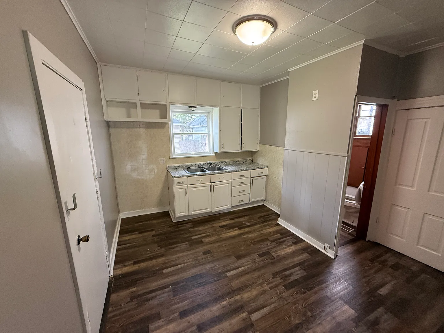 3 bed, 1408 sqft, $895 — Photo 4