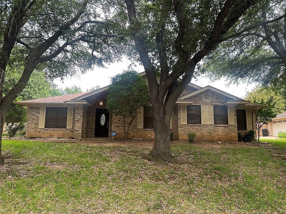 1st image of 2700 Caprice Ave
