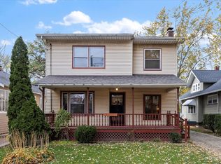 841 5th St, Aurora, IL 60505