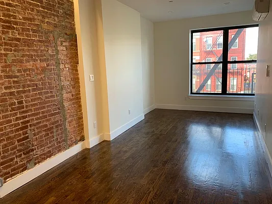 Rented by Premier Metro Realty Corp | media 25