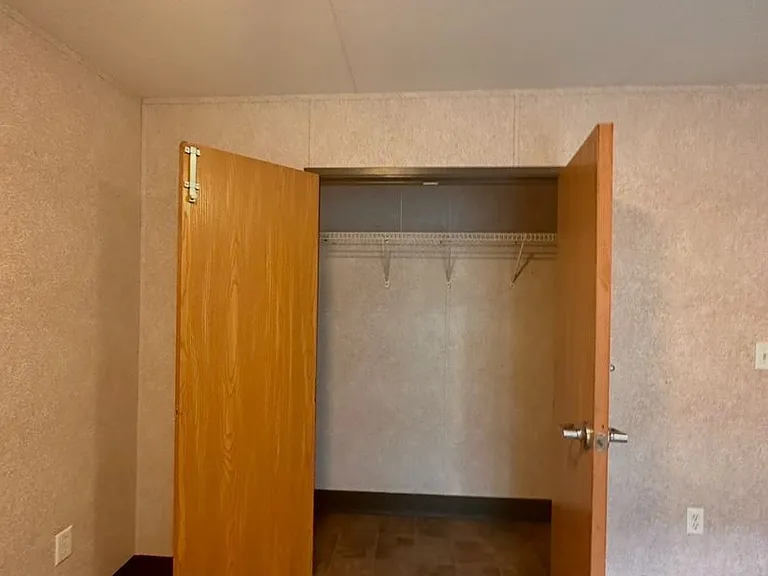 1007 Turnpike Rd — Photo 6