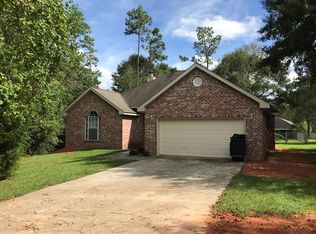 215 Ridgeview Dr, Carriere, MS 39426