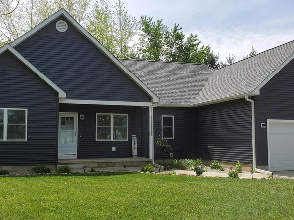 11527 Salyer Dr, Wheatfield, IN 46392