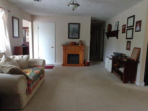 2nd image of 290 Wenmar St